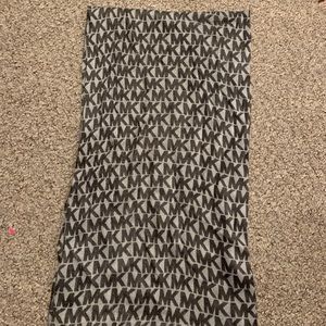 Michael Kors scarf